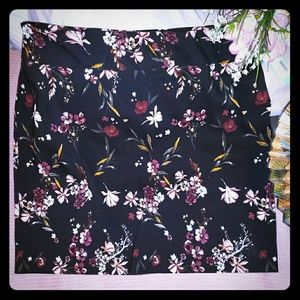 💥NWT💥 MARGRET M SKIRT